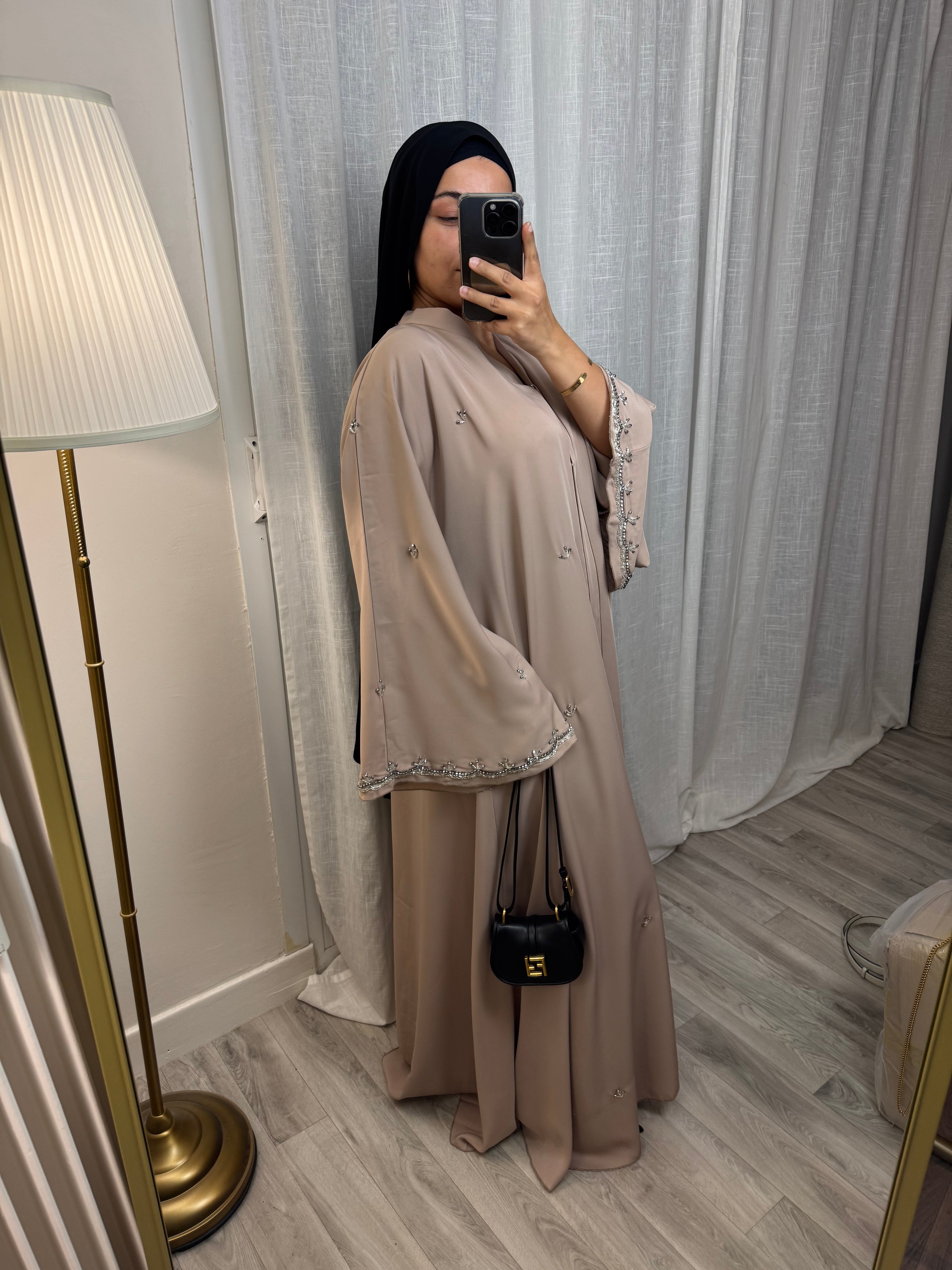 Abaya rose