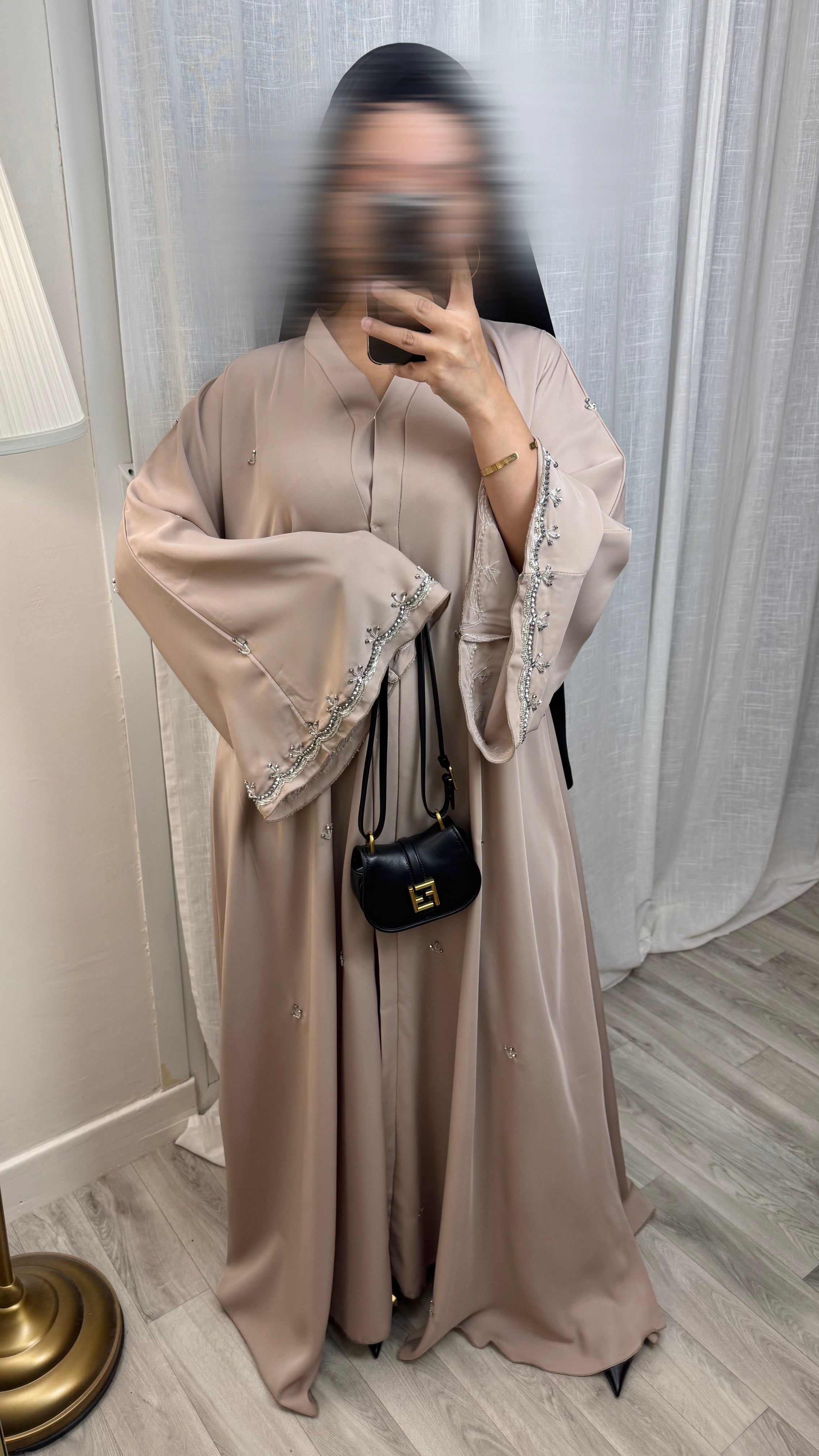 Abaya rose