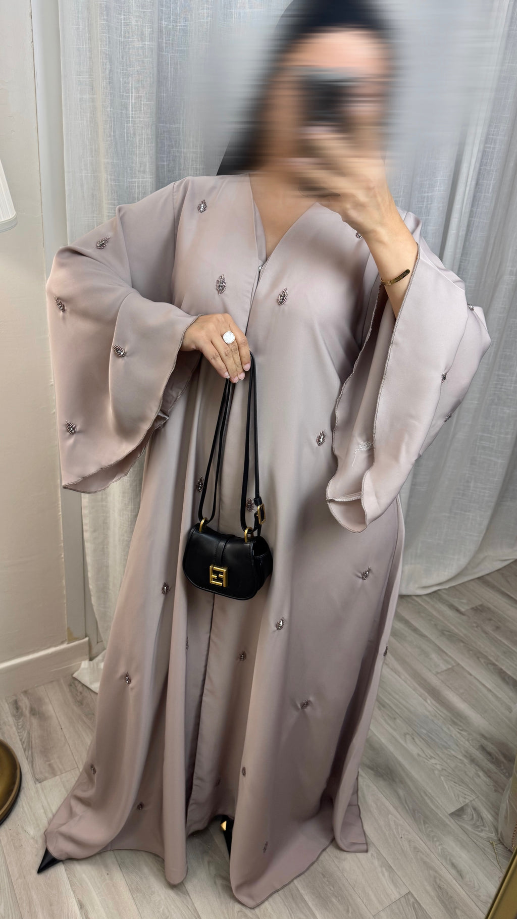 Abaya rose à perles