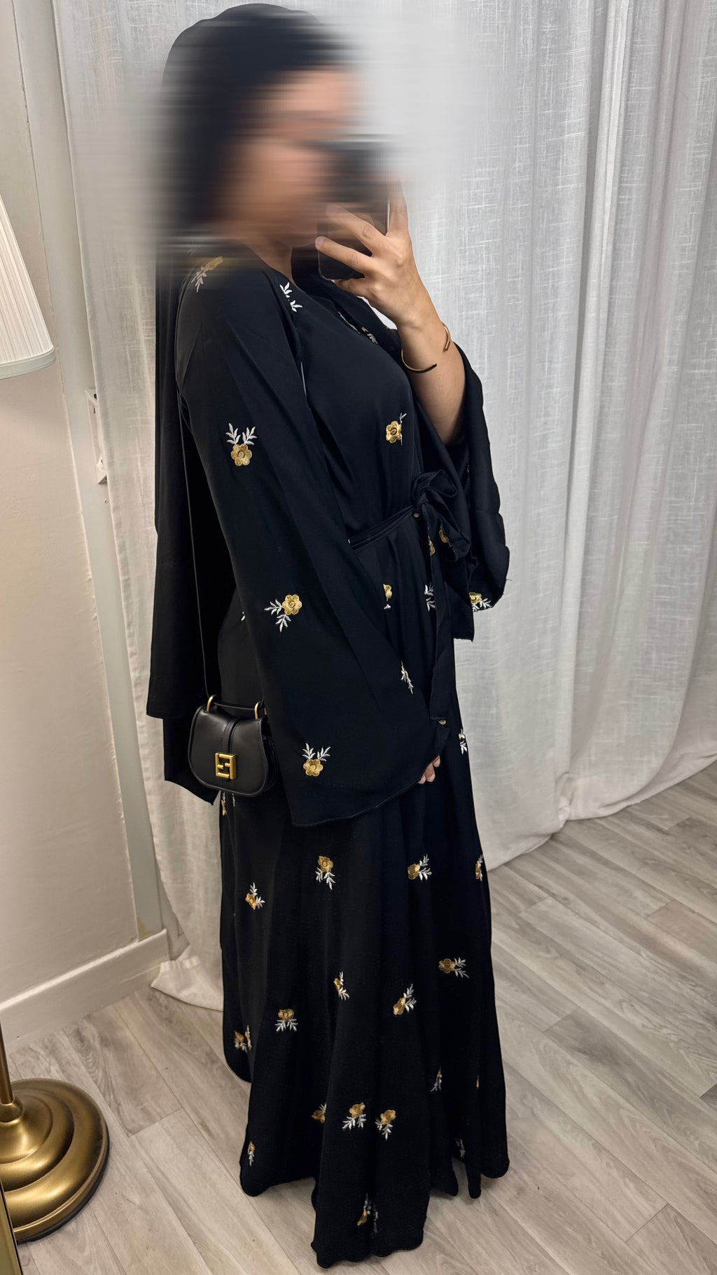 Abaya fleurie